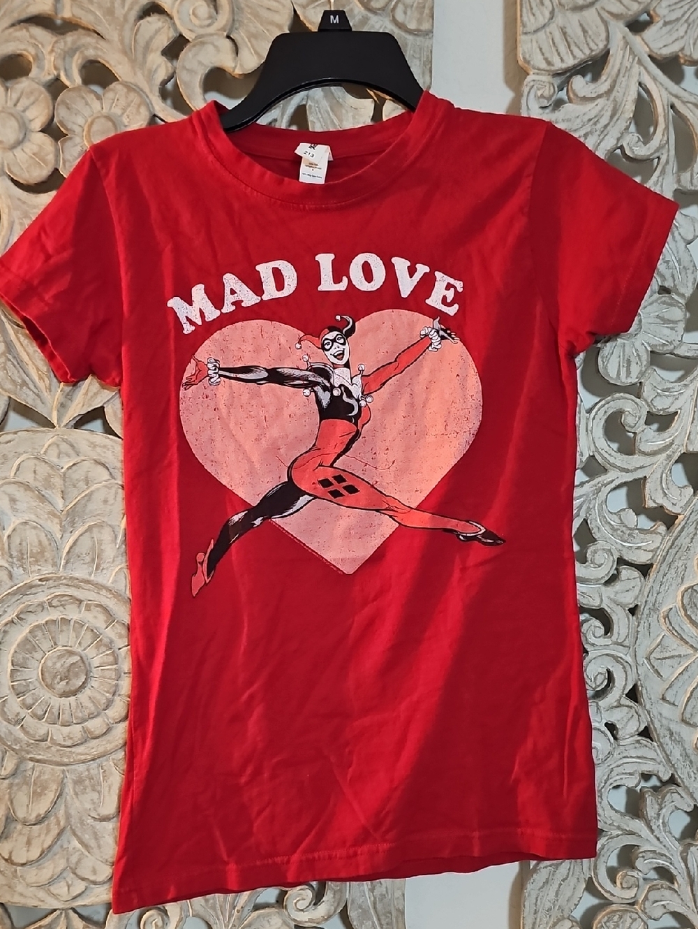 🥳 FINAL OFFER 🥳Red 'Mad Love' Harley Quinn Graphic Tee